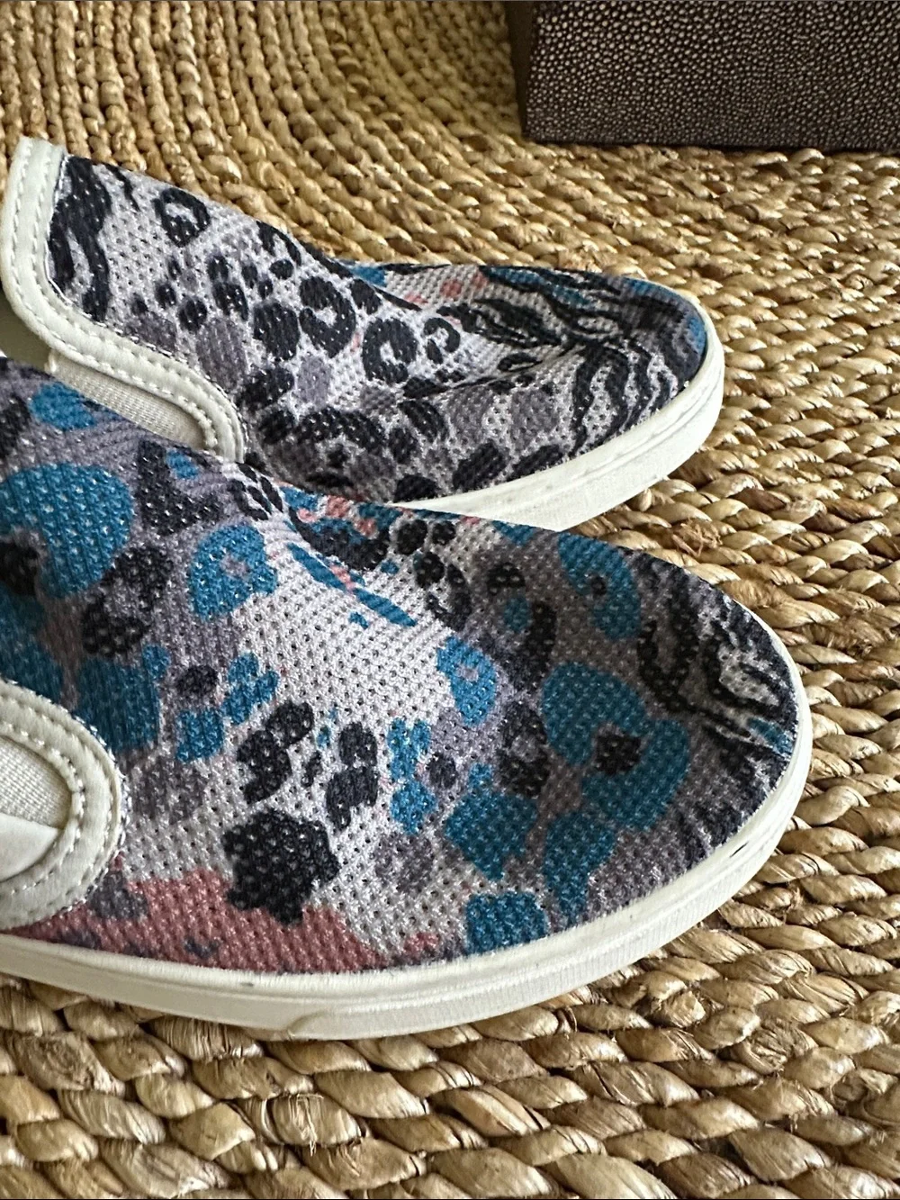 Olukai Women’s size 6 Slip-On Canvas Shoes in Teal and Pink Leopard Print